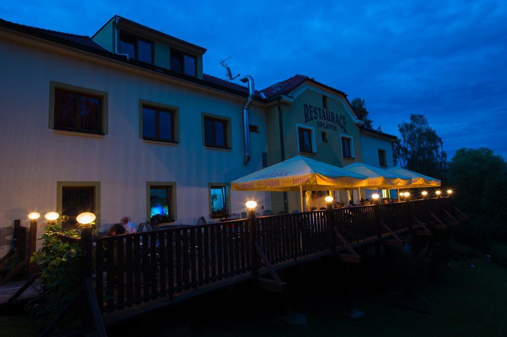 Hotel S Restauraci Splavek Strakonice Exterior photo